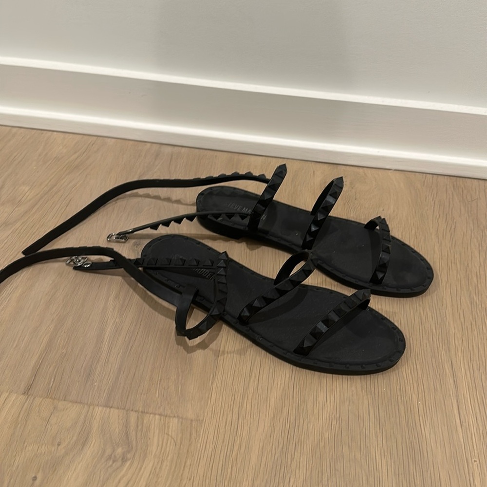 Steve Madden studded sandals black